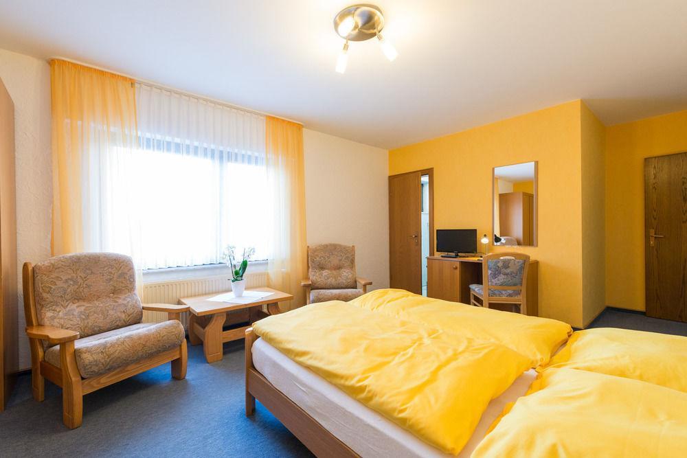Hotel Altitude Бург-Ройланд Екстер'єр фото